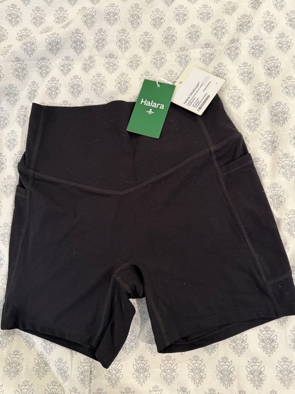 NWT HALARA UltraSculpt Black High-Rise Women’s Bike Shorts with Pockets